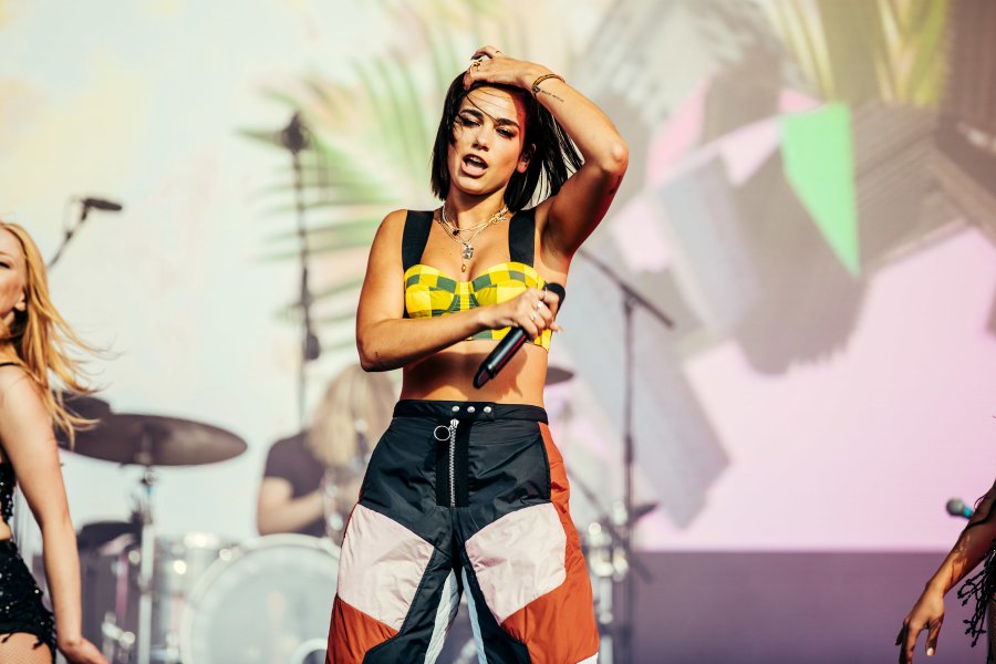Dua Lipa blows everyone’s mind on the Main Stage